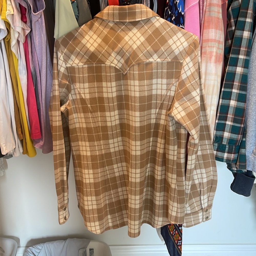Pendleton Button up - Picture 4 of 4